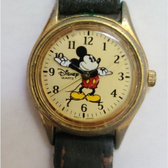 VINTAGE.   DISNEY VINTAGE WATCH - Picture 4 of 9